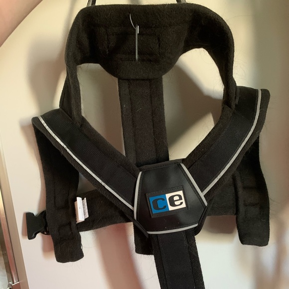 Dog harness xl or xxl 38 inch ish - Picture 2 of 3